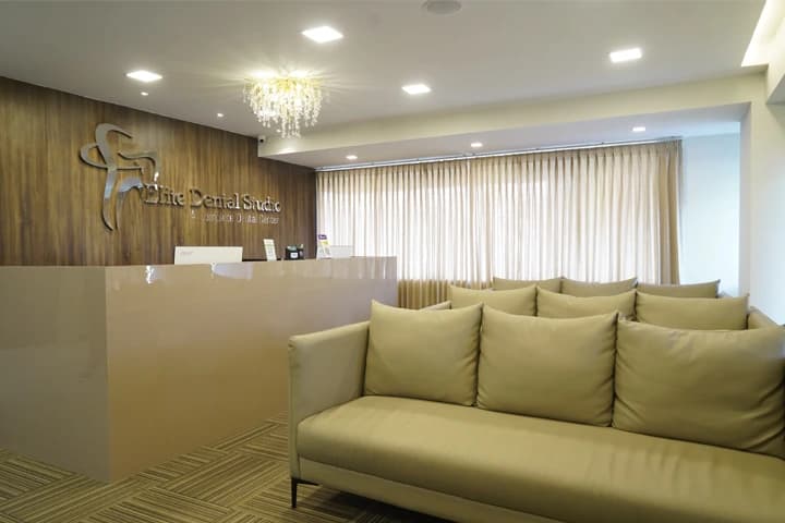 Elite Dental Studio Calicut reception